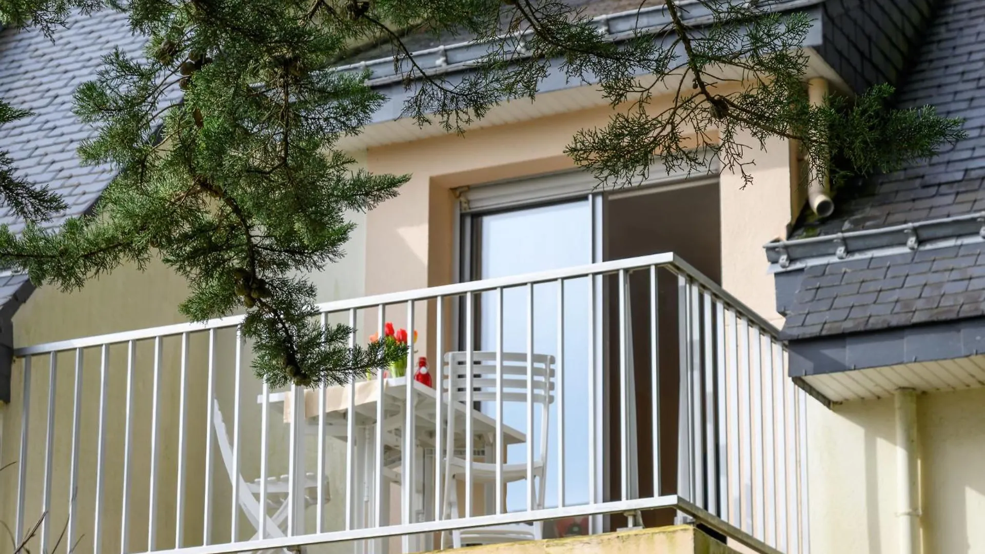 Port-Haliguen Apartment Rose Des Vents-1 By Interhome